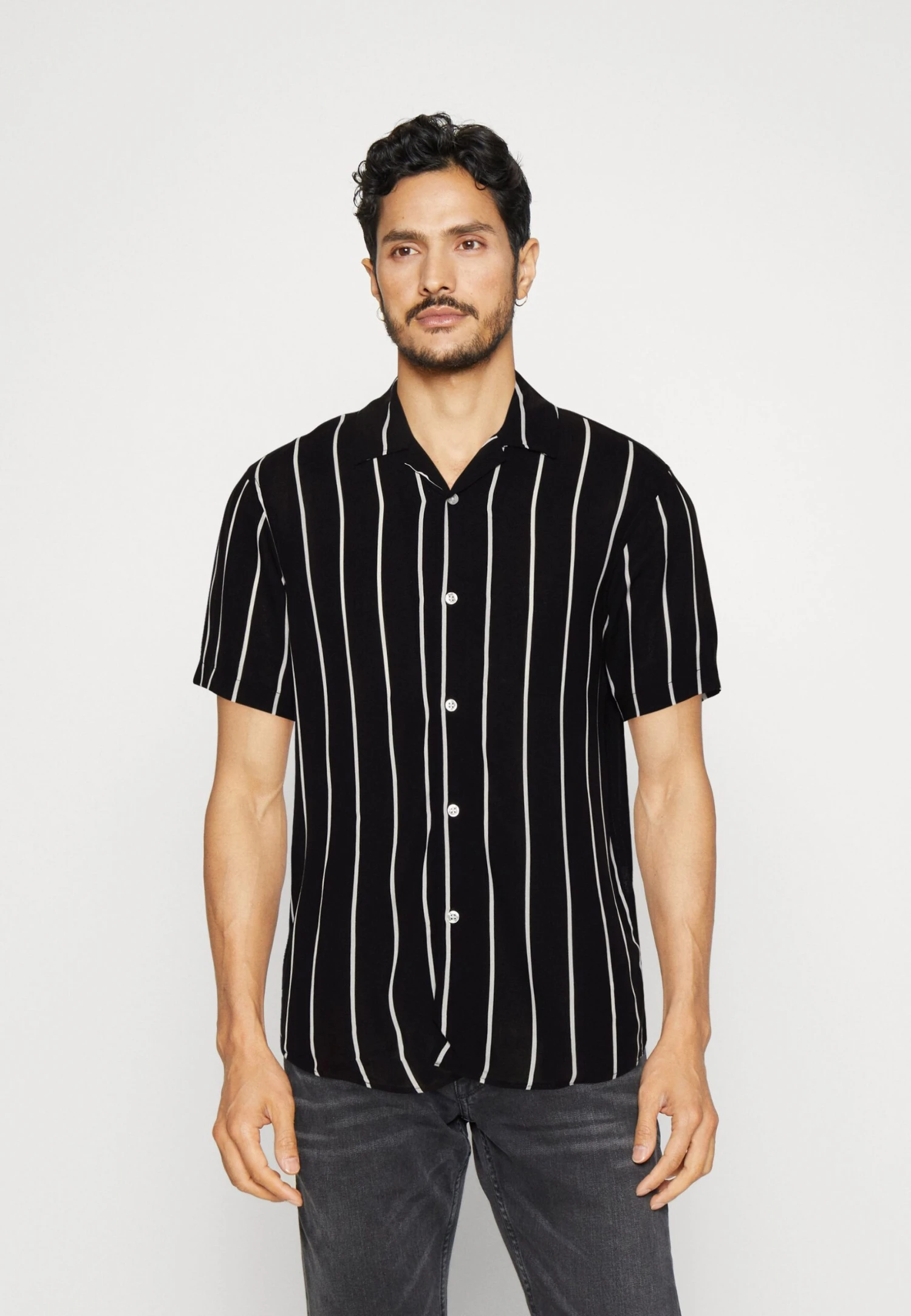 Pier One 2 Pack - Shirt - Olive/Black 6 Pier One 2 Pack - Shirt - Olive/Black - Image 4