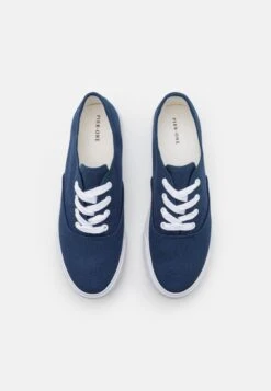 Pier One Unisex - Trainers - Dark Blue -Pier One Vogue 0265a3aa1b4e4b7f9cad7a3e386f8519