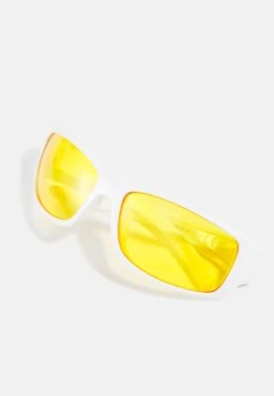 Pier One Unisex - Sunglasses -White 9 Pier One Unisex - Sunglasses -White -Pier One Vogue 06212ea48c0f4037abc6a62aa2c032d6