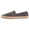 Pier One Espadrilles - Grey 1 Pier One Espadrilles - Grey -Pier One Vogue 0ea04fc32ec34e2fbbefd3430809b363