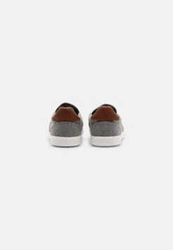 Pier One Unisex - Slip-Ons - Dark Grey -Pier One Vogue 1a4cf2d9897d4c98b0ddac911d5c994e