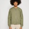 Pier One Bomber Jacket - Olive 1 Pier One Bomber Jacket - Olive -Pier One Vogue 1e0061e7f1d446728ffd6572450cbe5e