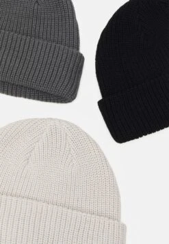 Pier One Unisex 3 Pack - Beanie - Black/Dark Grey/Off-White/ -Pier One Vogue 227c946f16e945278f07dcddf0a935a2