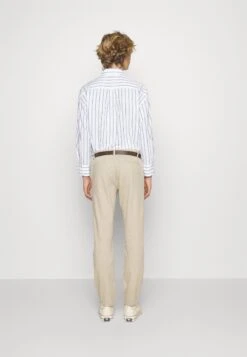 Pier One Chinos - Beige -Pier One Vogue 2c81239093b2471a99ea1f7edf49394c