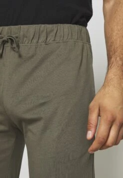 Pier One 2 Pack - Pyjama Bottoms - Black/Khaki -Pier One Vogue 2d7e8aabb1c34004a160f9bd3c559011