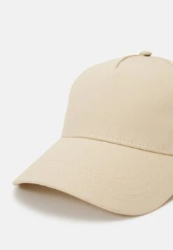 Pier One Unisex 3 Pack - Cap - Black/Dark Brown/Beige -Pier One Vogue 3d13a1c850b941d5a4b63fce37b4b5cf