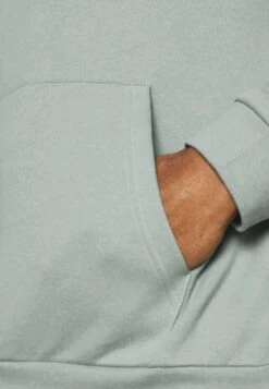 Pier One 2 Pack - Hoodie - Black/Green 17 Pier One 2 Pack - Hoodie - Black/Green -Pier One Vogue 42ae1717e5f74ed19fa71eda943ea2db