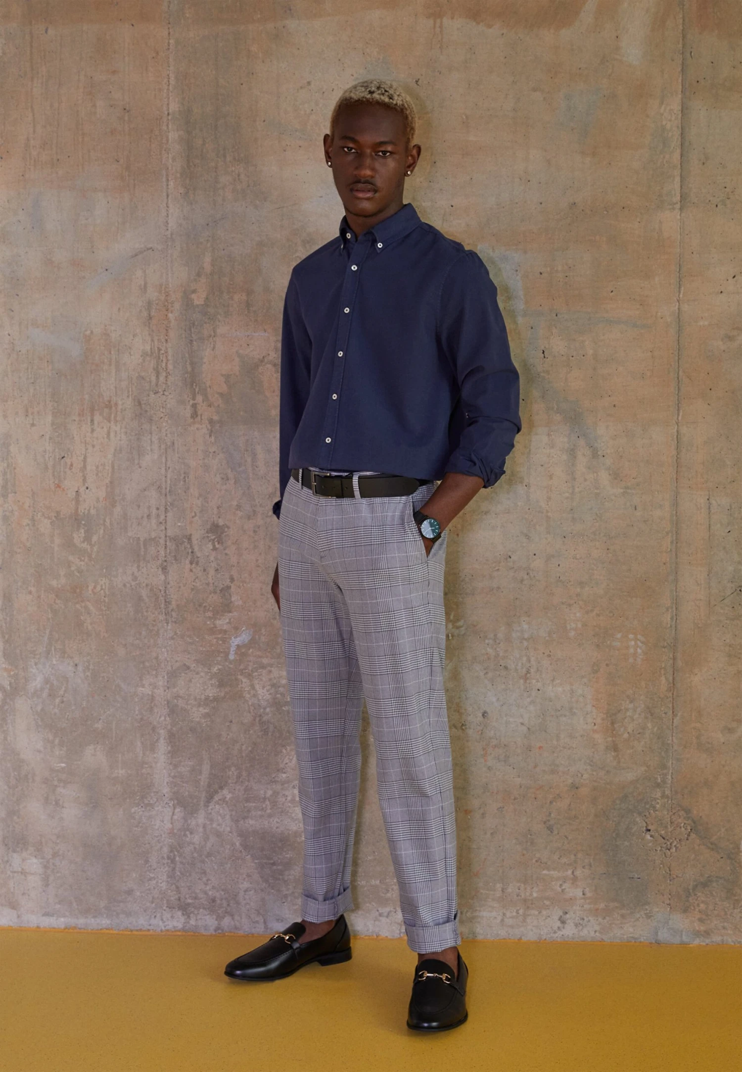 Pier One Slip-Ons - Black 5 Pier One Slip-Ons - Black - Image 3