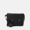 Pier One Unisex - Across Body Bag -Black 1 Pier One Unisex - Across Body Bag -Black -Pier One Vogue 4531d02ba90b4d438063a9806178cef3