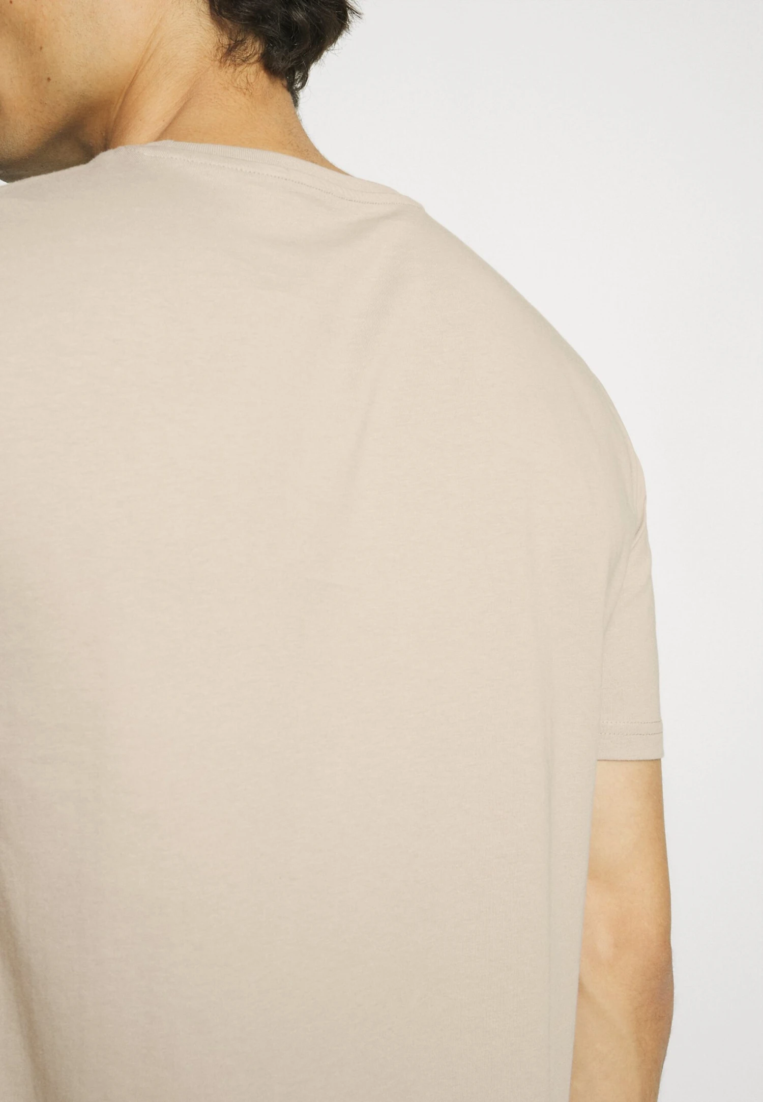 Pier One 5 Pack - Basic T-Shirt - Dark Grey/Dark Blue/Olive 10 Pier One 5 Pack - Basic T-Shirt - Dark Grey/Dark Blue/Olive - Image 8