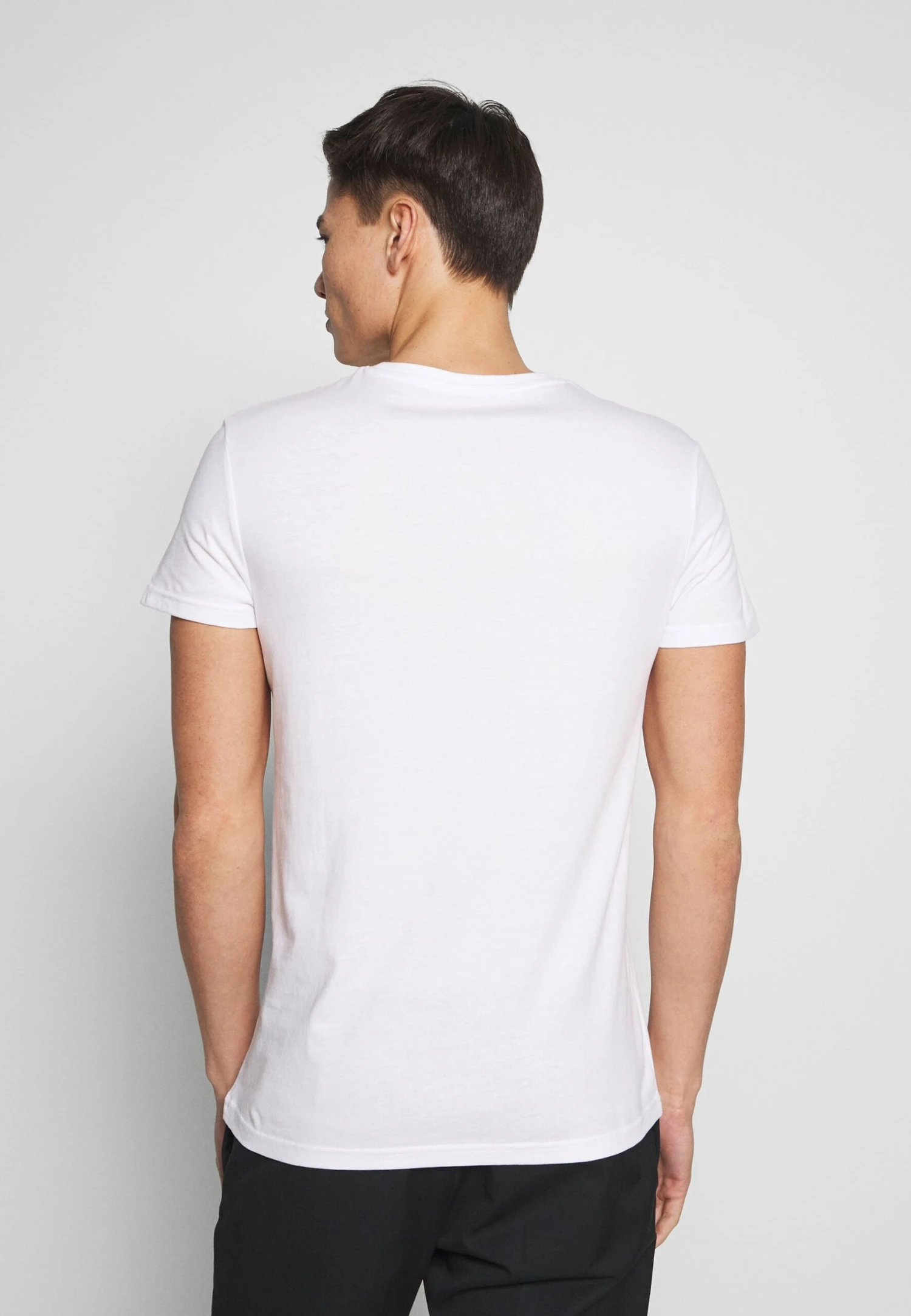 Pier One 5 Pack - Basic T-Shirt - Olive/ White/ Navy /Yellow /Black 5 Pier One 5 Pack - Basic T-Shirt - Olive/ White/ Navy /Yellow /Black - Image 3