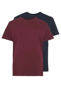 Pier One 2 Pack - Basic T-Shirt - Dark Blue/Bordeaux -Pier One Vogue 5ca9e549eb7442b1ada1ae81856f1fde