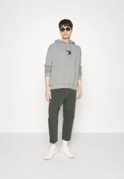 Pier One Sweatshirt -Grey -Pier One Vogue 5e9ff2c5c87748a8a4d5f69c5837eb6c