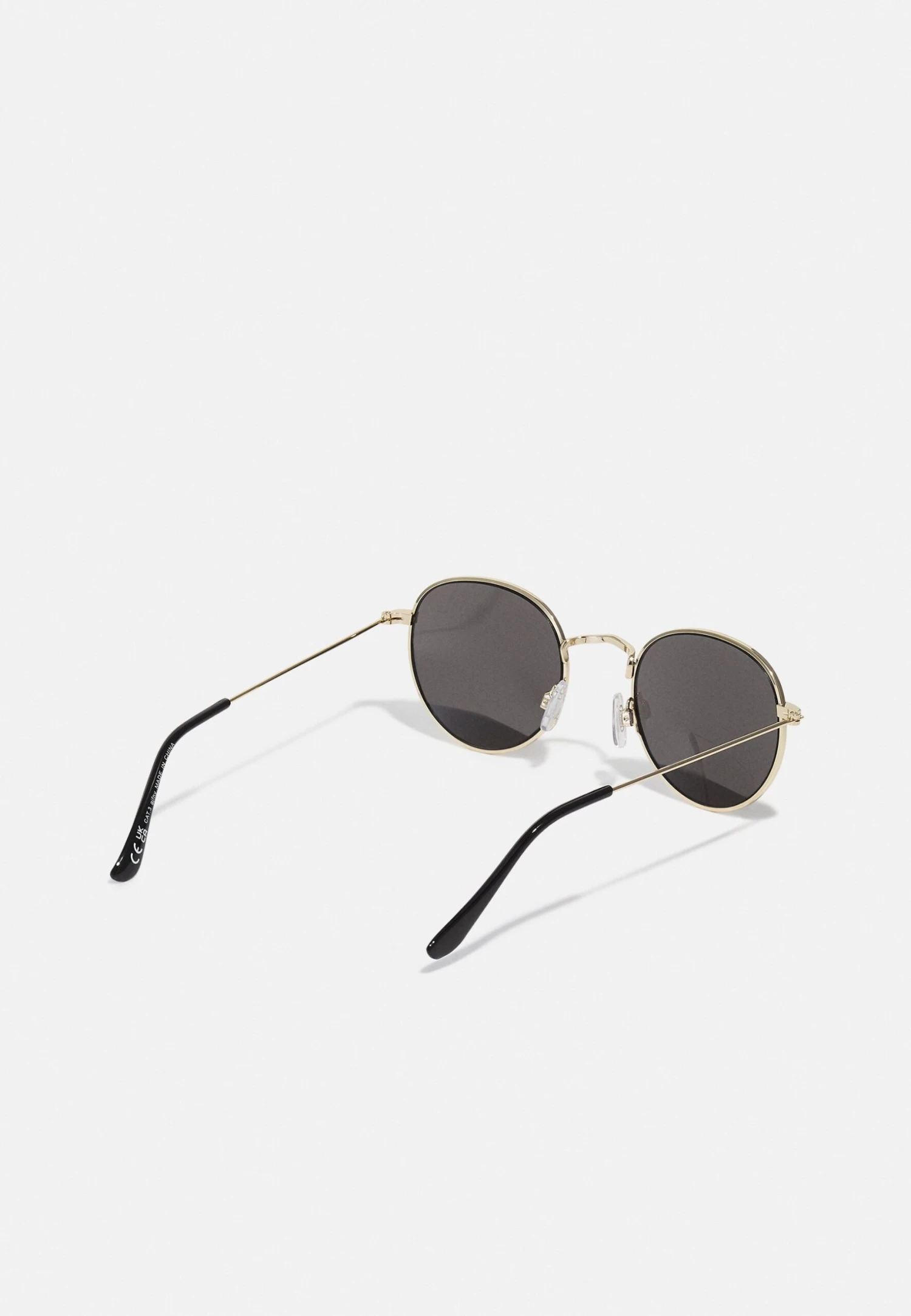 Pier One Unisex - Sunglasses - Black/Gold 4 Pier One Unisex - Sunglasses - Black/Gold - Image 2
