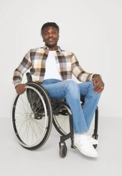 Pier One Straight Leg Jeans - Blue Denim 15 Pier One Straight Leg Jeans - Blue Denim -Pier One Vogue 687ddc46ce7b45b38dbb2a8f3548cf47