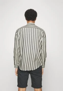 Pier One Shirt - Dark Blue/White 10 Pier One Shirt - Dark Blue/White -Pier One Vogue 6a768fab03e743e1878faa1a627f95c9