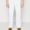 Pier One Relaxed Fit Jeans - White 1 Pier One Relaxed Fit Jeans - White -Pier One Vogue 746fac2d62f64db086e715bc4315adc2