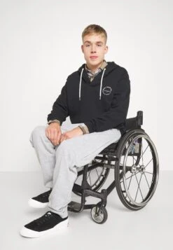 Pier One Tracksuit Bottoms - Mottled Light Grey -Pier One Vogue 773a03b4faab4f3fa3492bdf41677c66