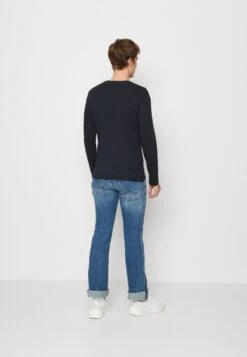 Pier One Long Sleeved Top - Red/Dark Blue/Mottled Light Grey -Pier One Vogue 7ad68d8285f54f8f8b74b48059c8113e