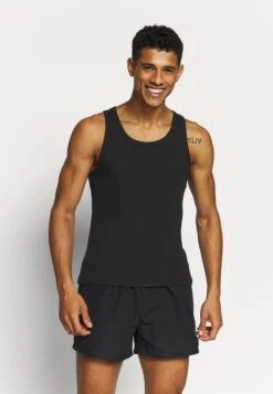 Pier One 3 Pack - Undershirt - Black -Pier One Vogue 7b31f4064c4b4d3ea2eea242ad20c02d