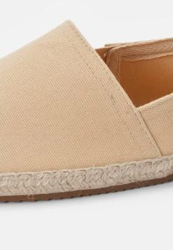 Pier One Rena Espadrille Unisex - Espadrilles - Beige -Pier One Vogue 7bf9f79cf7ad4df8a90b17f86d74fca8