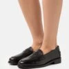 Pier One Leather - Slip-Ons - Black 2 Pier One Leather - Slip-Ons - Black -Pier One Vogue 82363f082b9549118e0ba29415438e6f