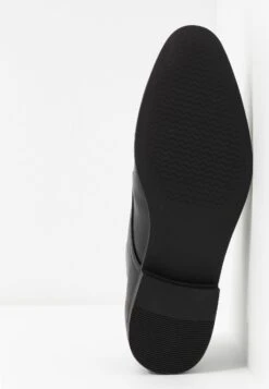 Pier One Smart Slip-Ons - Black 12 Pier One Smart Slip-Ons - Black -Pier One Vogue 88ab2d7aee3f4829adb2098d7a6b6bf8