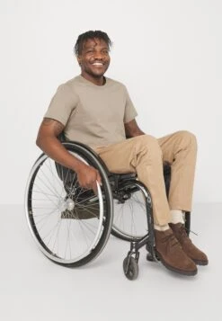 Pier One Jeggings - Tan -Pier One Vogue 8aba0c25cf234be0a74834148ec8f37b