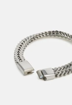 Pier One Bracelet - Silver-Coloured 7 Pier One Bracelet - Silver-Coloured -Pier One Vogue 8ade362317344761972d7f92dfca3311