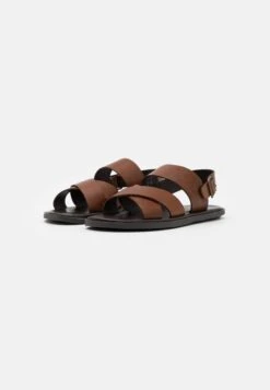 Pier One Unisex - Sandals - Cognac -Pier One Vogue 93d59b6c78964396a0134fb24776a5f7
