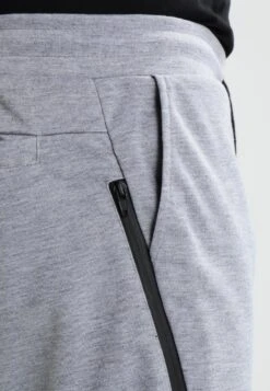 Pier One Tracksuit Bottoms - Light Grey -Pier One Vogue 945c619f1e5c46c6a04b229d5a4d93f9