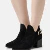 Pier One Leather - Classic Ankle Boots - Black
