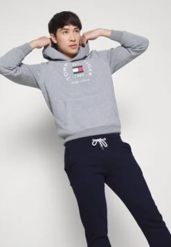 Pier One 2 Pack - Tracksuit Bottoms - Dark Blue -Pier One Vogue a2fdb7dbfee140148015f91769141002