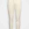 Pier One Tracksuit Bottoms - Beige -Pier One Vogue a4835adaa0914bbfa5cf6d9464b62aae