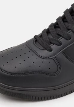 Pier One Trainers - Black 13 Pier One Trainers - Black -Pier One Vogue a66b7bd6f91a4778aa4023865a657390