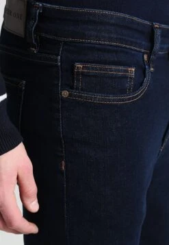 Pier One Basic - Straight Leg Jeans - Rinsed -Pier One Vogue abcf0dd4e2f44f36b372d1a00b38a238