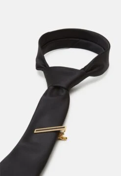 Pier One Set - Pocket Square - Black 13 Pier One Set - Pocket Square - Black -Pier One Vogue b01ba15170c04400bc215da586d5113c