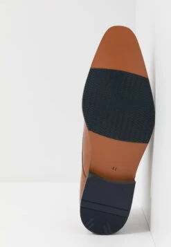 Pier One Leather - Smart Slip-Ons - Cognac 12 Pier One Leather - Smart Slip-Ons - Cognac -Pier One Vogue b33620ba8ab547529ee32df8e71ecc15