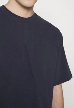 Pier One Basic T-Shirt - Dark Blue -Pier One Vogue b57dee7b384348ea8de68fc60805a42e