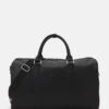 Pier One Unisex - Weekend Bag - Black -Pier One Vogue b8b1a7e642a64f2d9cf735f676a33ec2