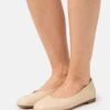 Pier One Leather- Ballet Pumps - Beige -Pier One Vogue c021b4978878416f8d54a40fc163b685