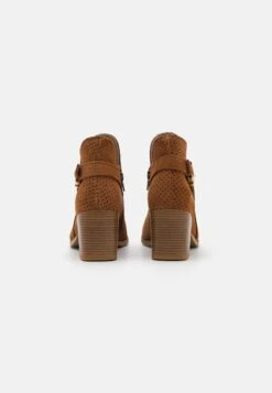 Pier One Leather - Classic Ankle Boots 11 Pier One Leather - Classic Ankle Boots -Pier One Vogue c03d7a9a89884977aa44a489c45d44a8