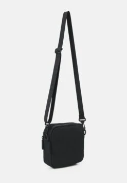 Pier One Vogue -Pier One Vogue c0fd577becd74c66b524ff1d0cf88123