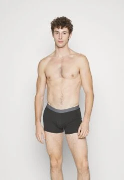 Pier One 7 Pack - Pants - Black/Dark Blue/Beige 10 Pier One 7 Pack - Pants - Black/Dark Blue/Beige -Pier One Vogue c939101909e74724a20dfa42a45ee4b7