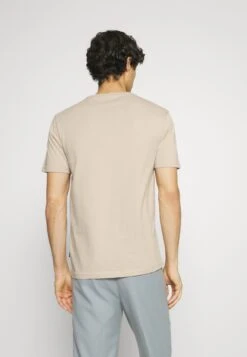 Pier One 5 Pack - Basic T-Shirt - Dark Grey/Dark Blue/Olive 12 Pier One 5 Pack - Basic T-Shirt - Dark Grey/Dark Blue/Olive -Pier One Vogue c945902471204c0fbdb85ef87c17d2c9