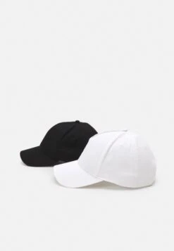 Pier One Unisex 2 Pack - Cap - Black/White 8 Pier One Unisex 2 Pack - Cap - Black/White -Pier One Vogue ca248325deac4f01afb539b5660c2a9a