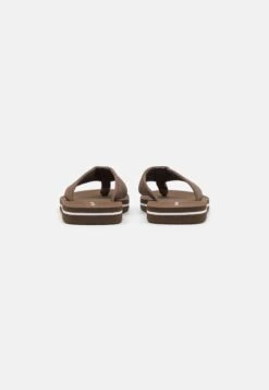 Pier One T-Bar Sandals - Brown -Pier One Vogue d02ec5d86dd740a39b070710c53791a6