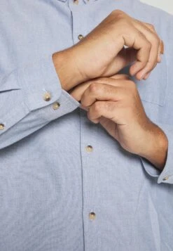 Pier One Oxford - Shirt - Light Blue -Pier One Vogue d0f3517b8dcc4ed8944314d9a3607504