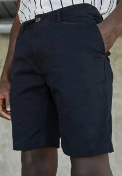 Pier One 2 Pack - Shorts - Black/Olive -Pier One Vogue d524b5a279394f7b8bcc1a11f79629f3