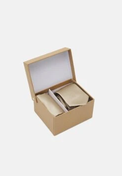 Pier One Set - Pocket Square - Beige 14 Pier One Set - Pocket Square - Beige -Pier One Vogue dae22eb1283541c98e7012d1c86f16c1